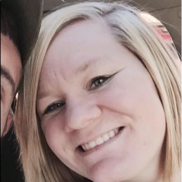 Meet your Posher, Christy - Picture 1 of 1